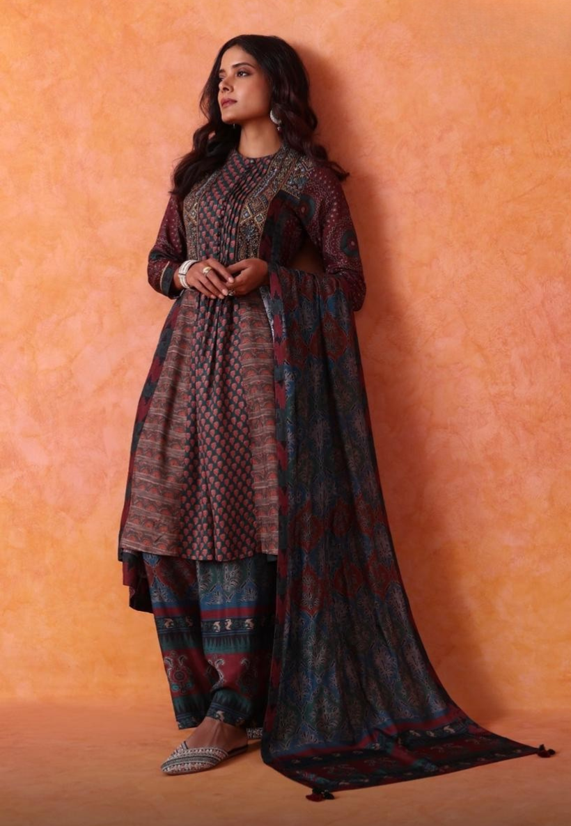 Multi patterned detailed ethnic kurti set in deep earthy  tones